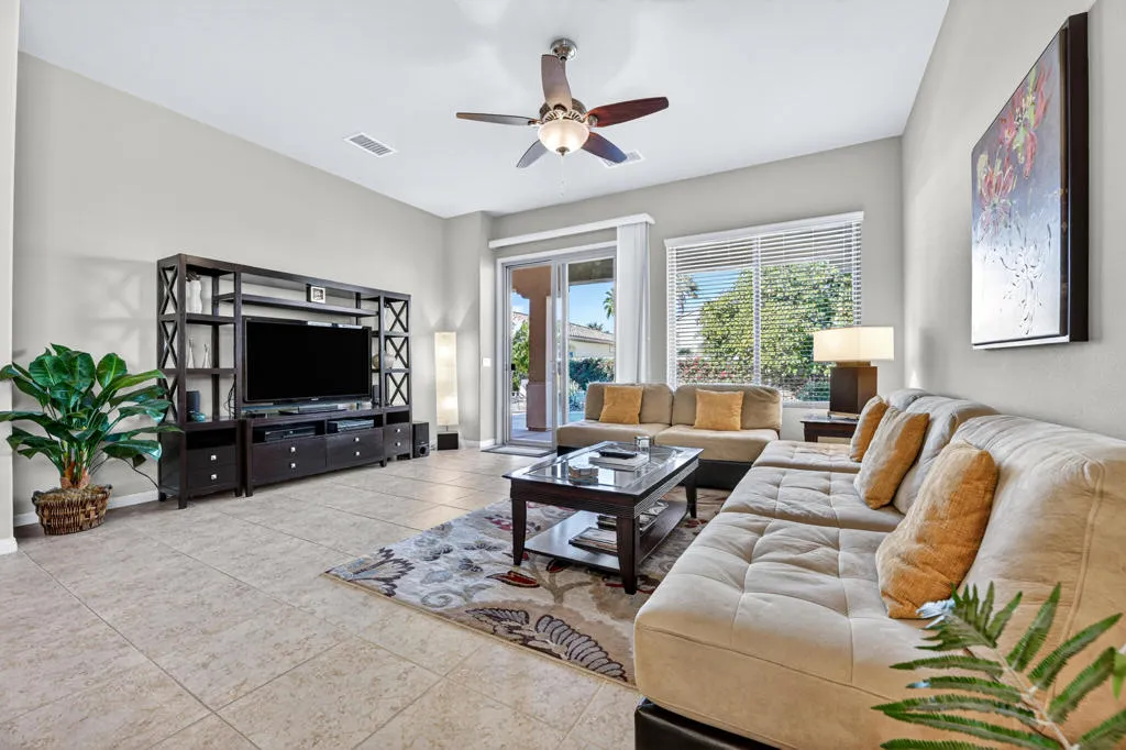81674 Avenida De Baile, Indio, California 92203 home-pic-3