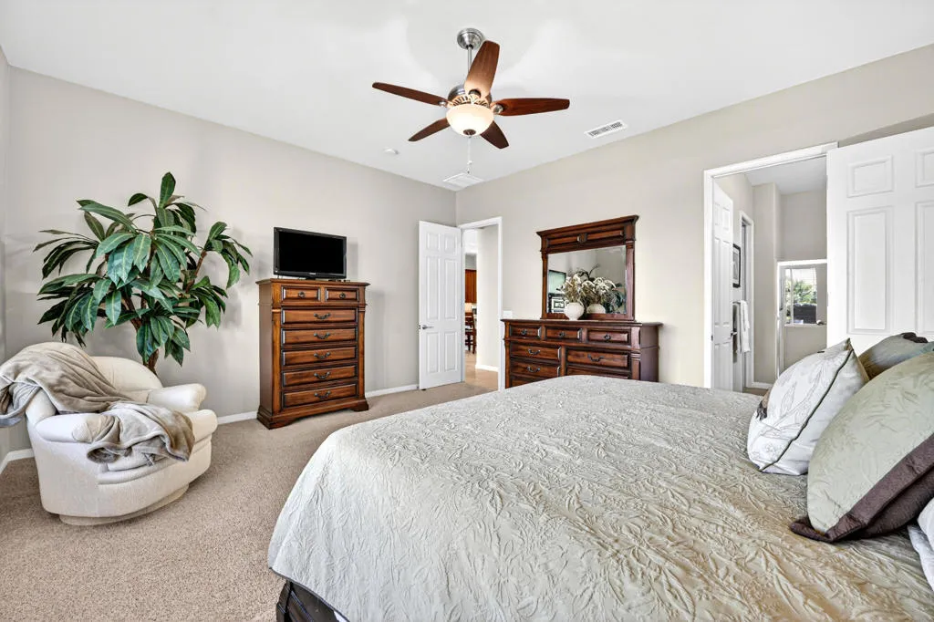 81674 Avenida De Baile, Indio, California 92203 home-pic-10