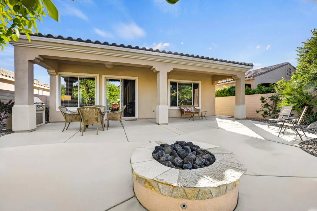 81674 Avenida De Baile, Indio, California 92203 home-pic-22