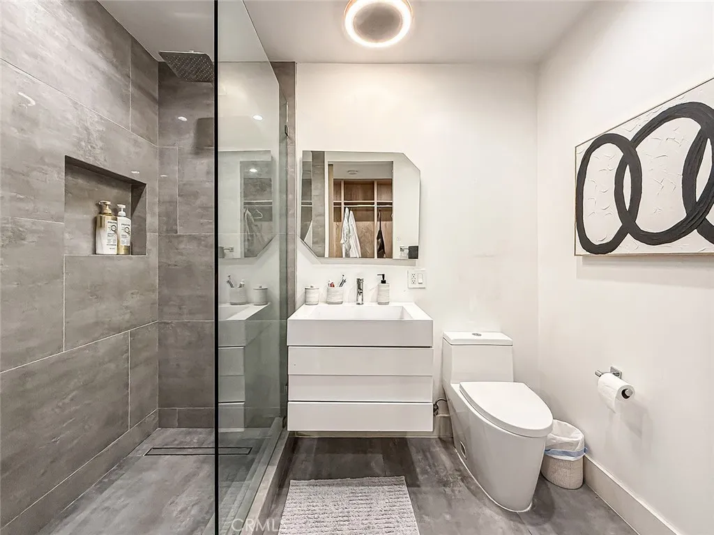 Bathroom #4