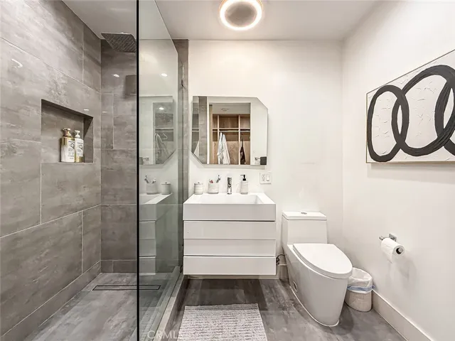 Bathroom #4