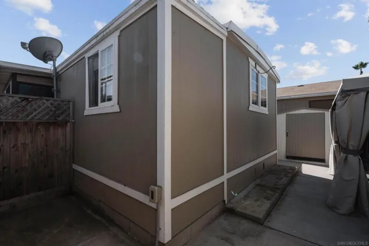 2750 Wheatstone 110, San Diego, California 92111