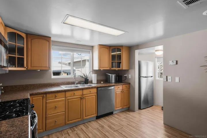 2750 Wheatstone 110, San Diego, California 92111
