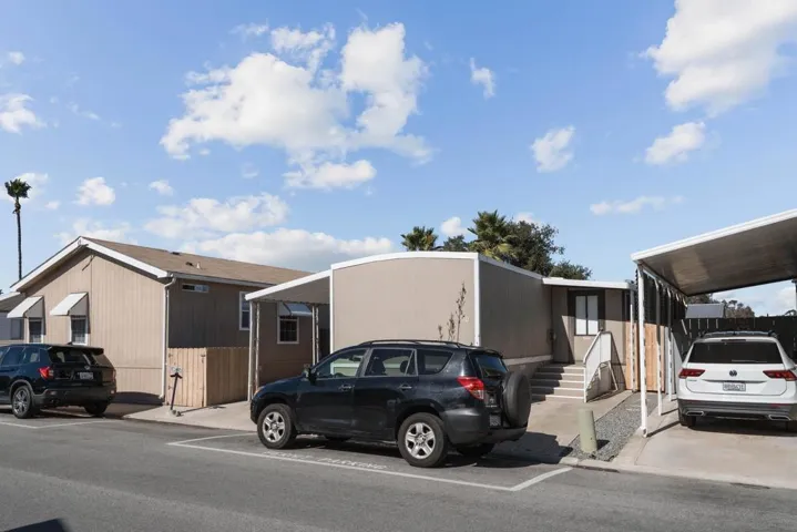 2750 Wheatstone 110, San Diego, California 92111