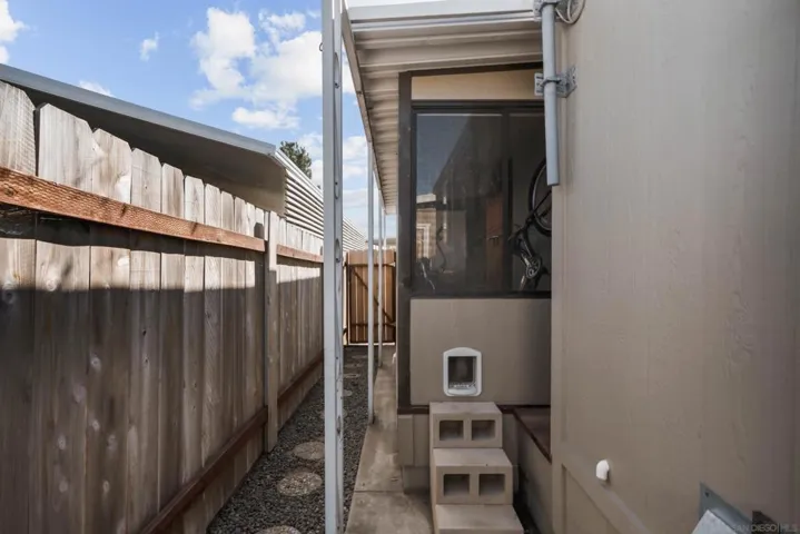 2750 Wheatstone 110, San Diego, California 92111