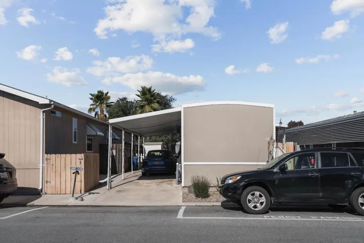 2750 Wheatstone 110, San Diego, California 92111