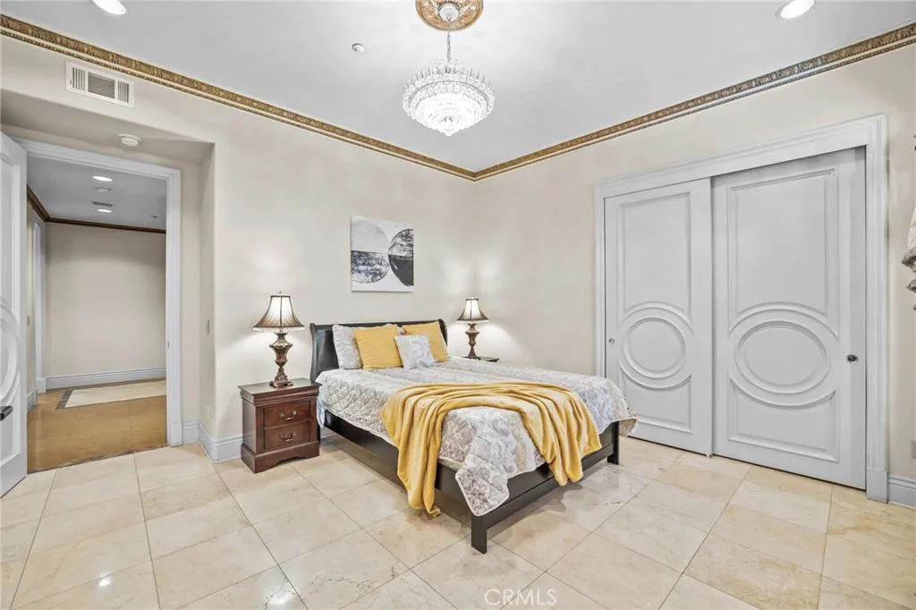 328 N Terrace View Drive, Monrovia, California 91016 home-pic-35