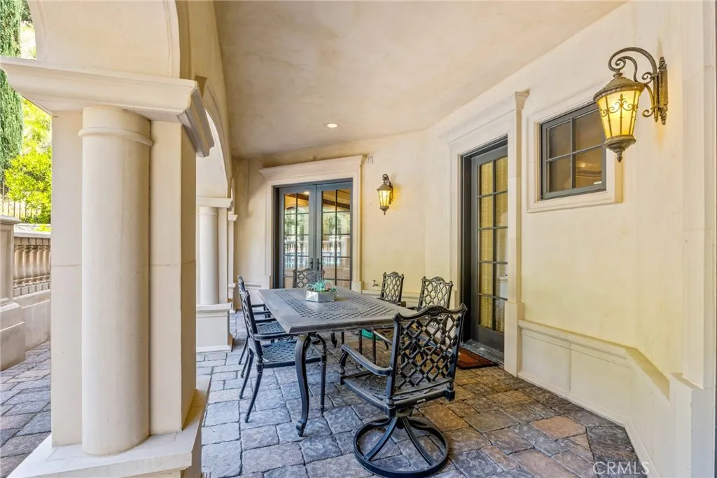328 N Terrace View Drive, Monrovia, California 91016 home-pic-68