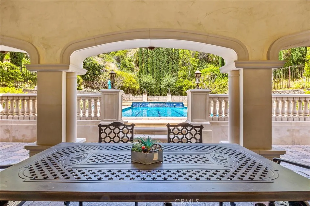 328 N Terrace View Drive, Monrovia, California 91016 home-pic-69