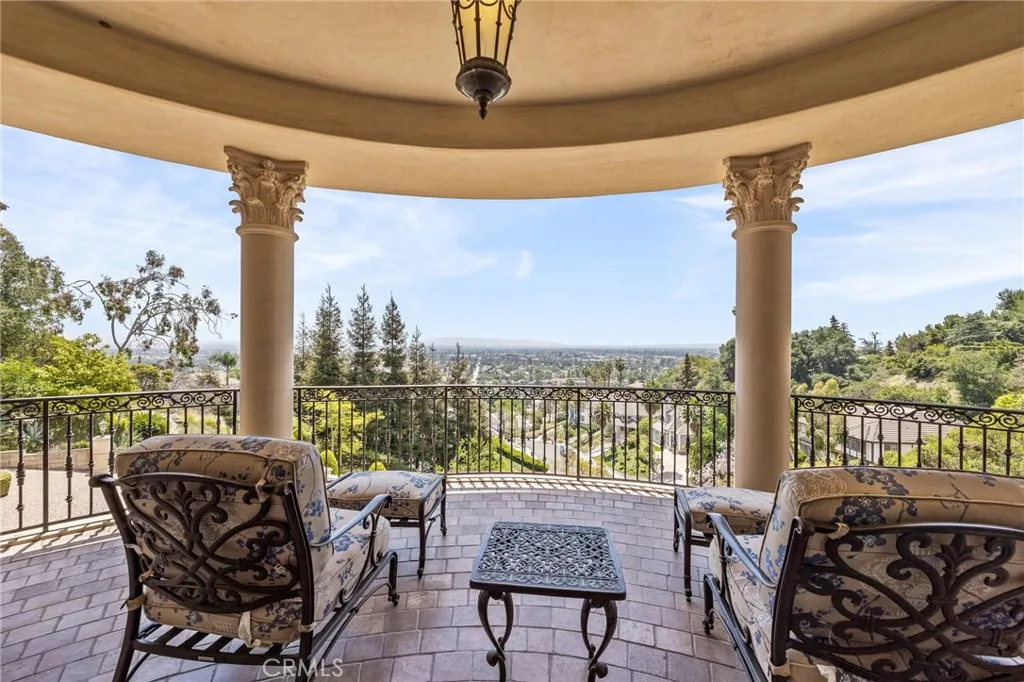 328 N Terrace View Drive, Monrovia, California 91016 home-pic-43