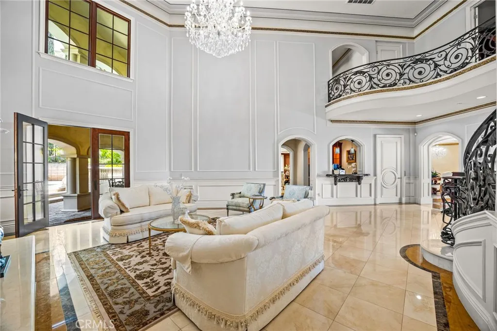 328 N Terrace View Drive, Monrovia, California 91016 home-pic-12
