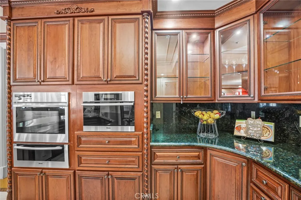 328 N Terrace View Drive, Monrovia, California 91016 home-pic-22