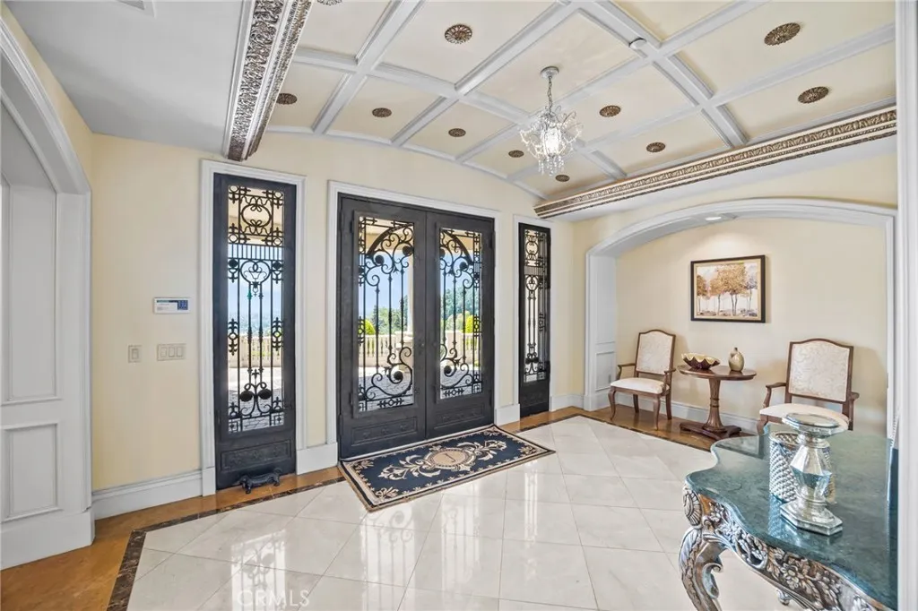 328 N Terrace View Drive, Monrovia, California 91016 home-pic-8