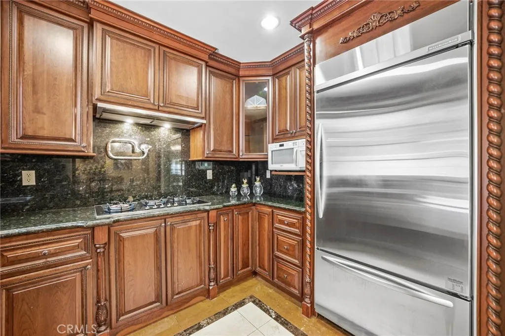 328 N Terrace View Drive, Monrovia, California 91016 home-pic-25