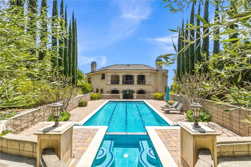 328 N Terrace View Drive, Monrovia, California 91016 home-pic-72