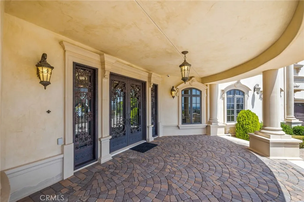 328 N Terrace View Drive, Monrovia, California 91016 home-pic-5