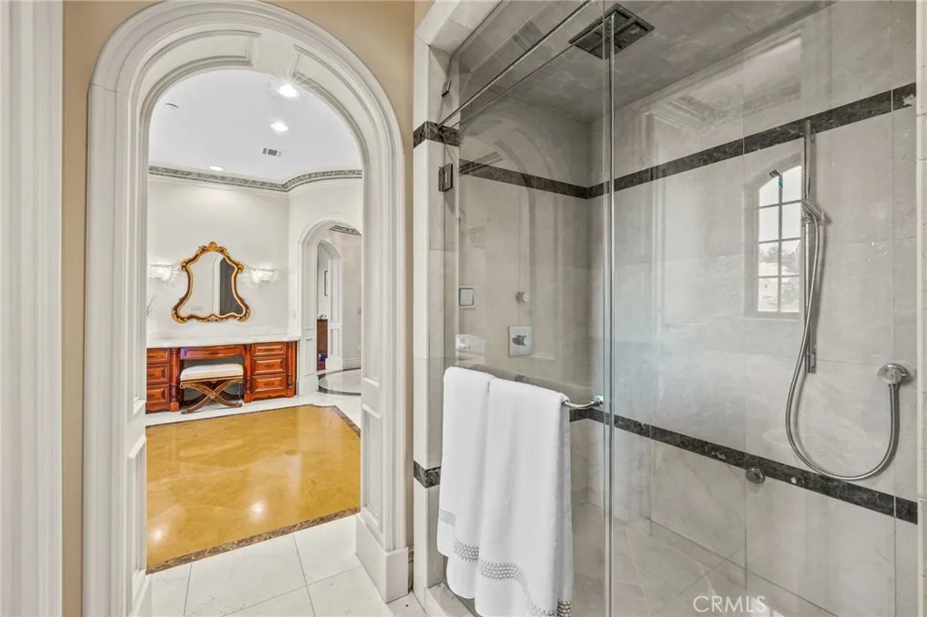 328 N Terrace View Drive, Monrovia, California 91016 home-pic-65