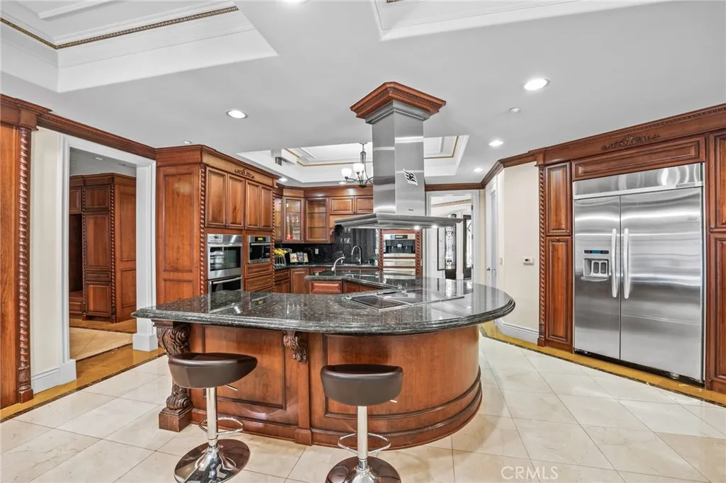 328 N Terrace View Drive, Monrovia, California 91016 home-pic-16