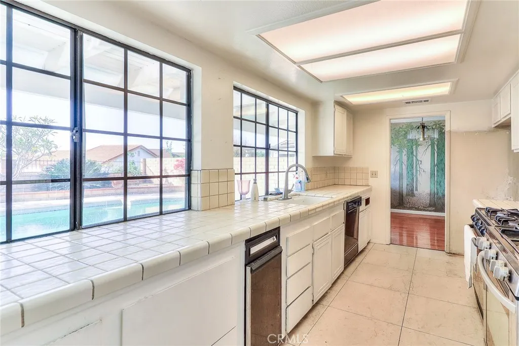 905 Brighton Way, Montebello, California 90640 home-pic-9