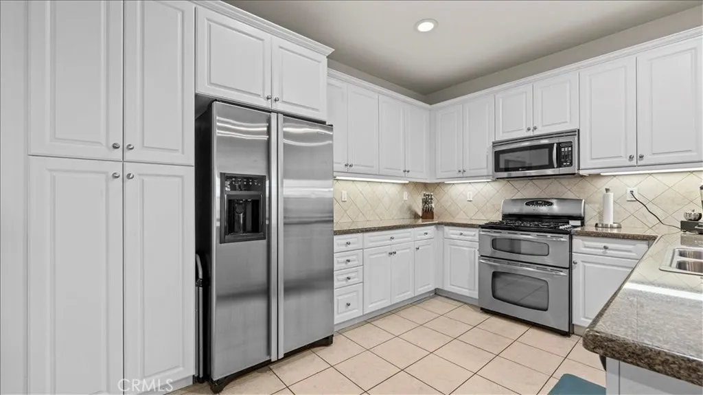 12533 Cipriano, Eastvale, California 91752 home-pic-10