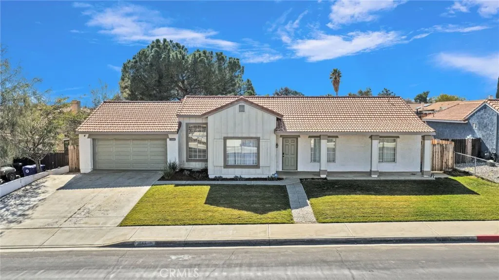 13641 Luna Road, Victorville, California 92392 home-pic-3
