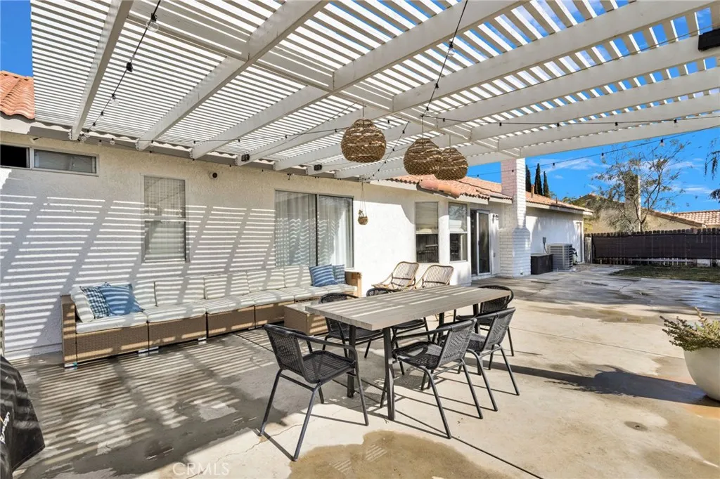 13641 Luna Road, Victorville, California 92392 home-pic-22