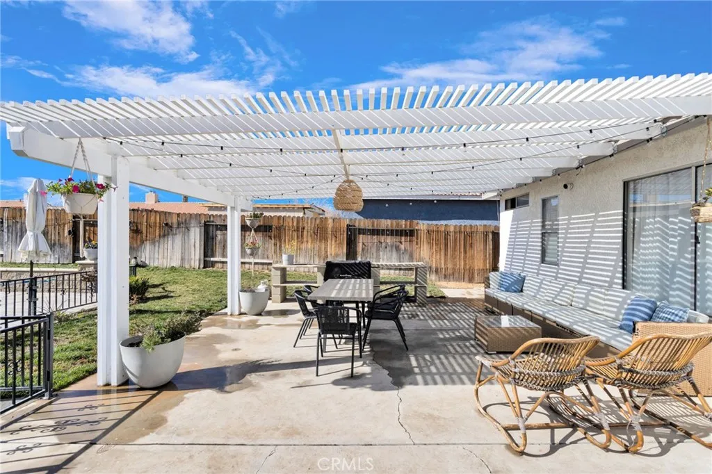 13641 Luna Road, Victorville, California 92392 home-pic-32