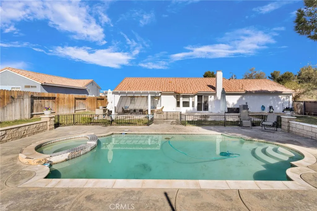 13641 Luna Road, Victorville, California 92392 home-pic-34