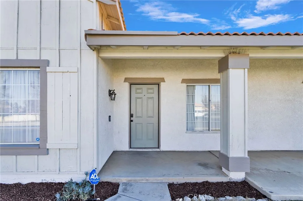 13641 Luna Road, Victorville, California 92392 home-pic-6