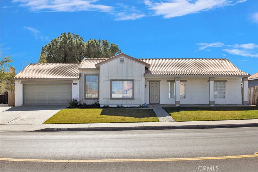 13641 Luna Road, Victorville, California 92392 home-pic-2