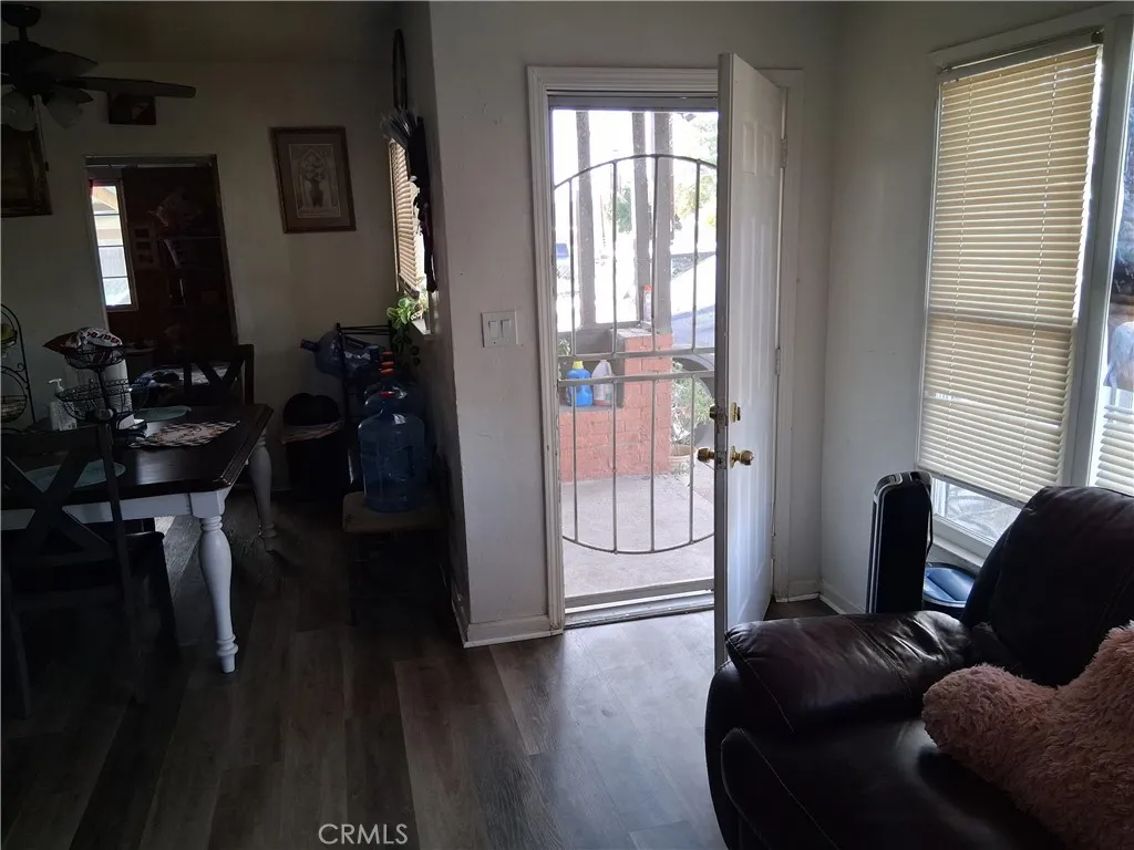 1185 W Devonshire, Hemet, California 92543 home-pic-15