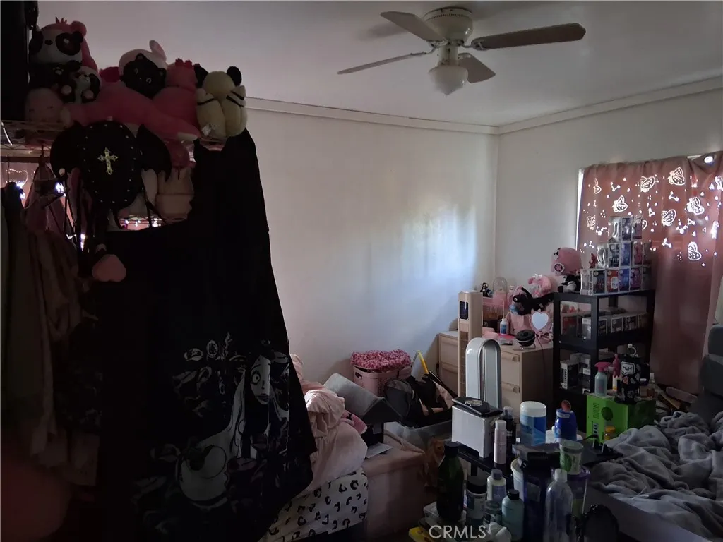 1185 W Devonshire, Hemet, California 92543 home-pic-6