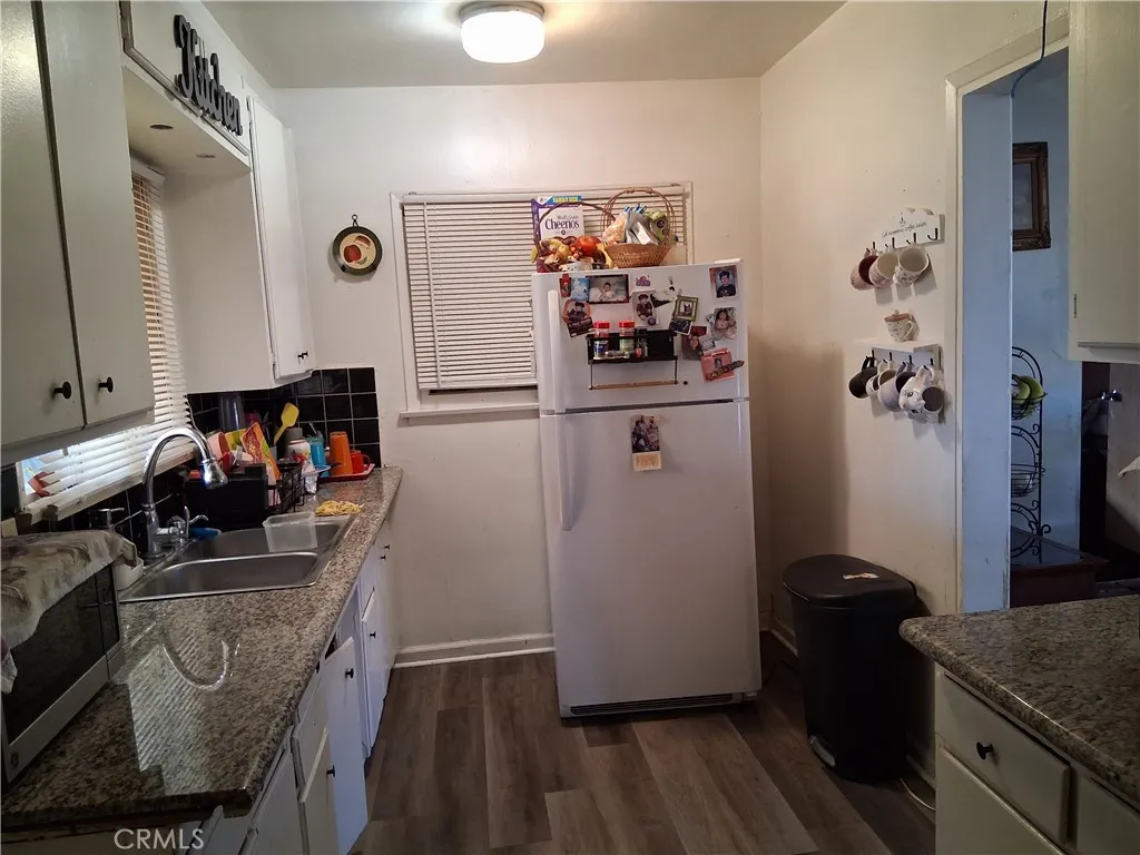 1185 W Devonshire, Hemet, California 92543 home-pic-13