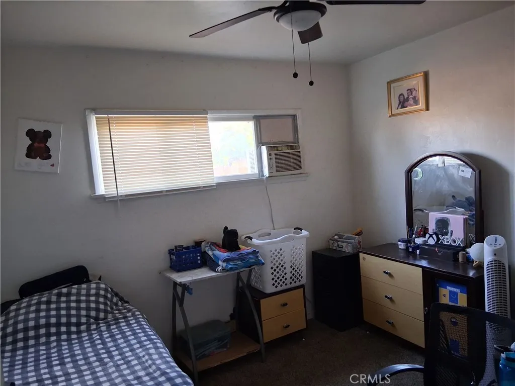 1185 W Devonshire, Hemet, California 92543 home-pic-9
