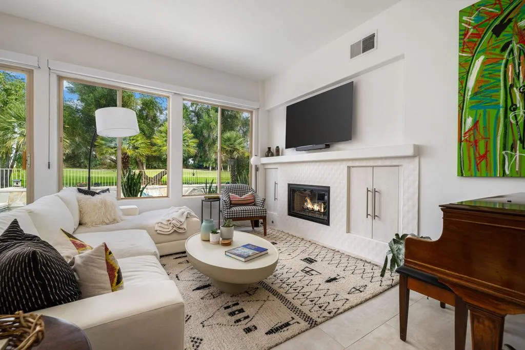 101 N Kavenish Drive, Rancho Mirage, California 92270 home-pic-1