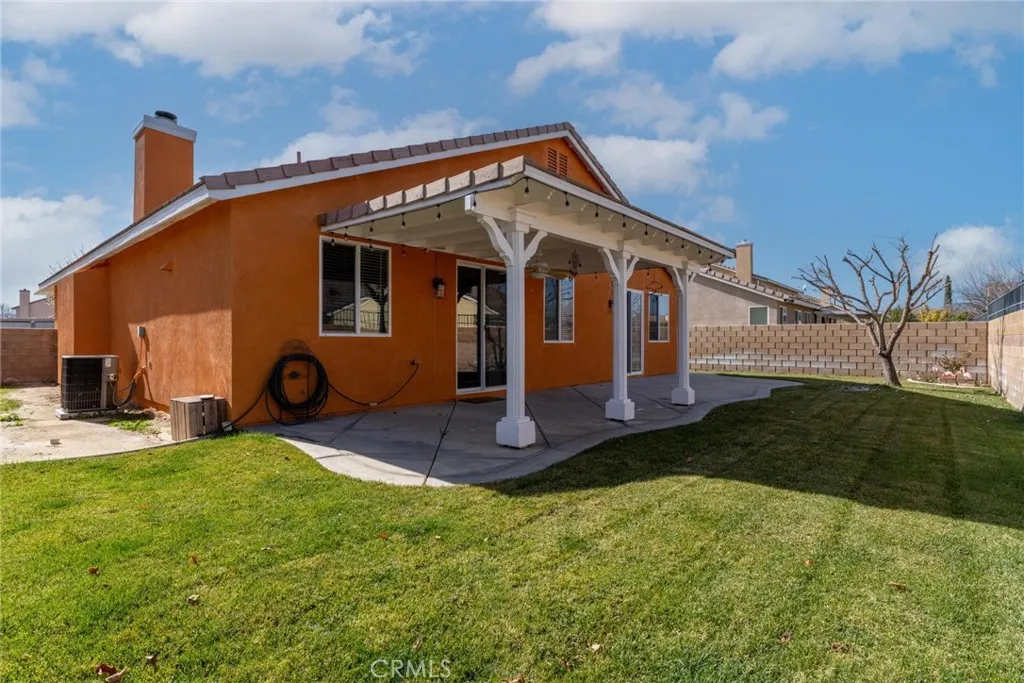 1639 W Norberry, Lancaster, California 93534 home-pic-19