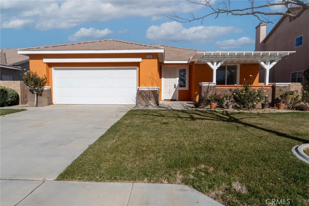 1639 W Norberry, Lancaster, California 93534 home-pic-1