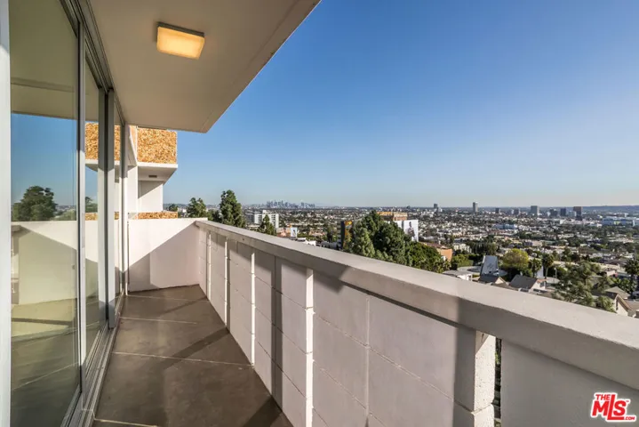 Balcony towards Downtown