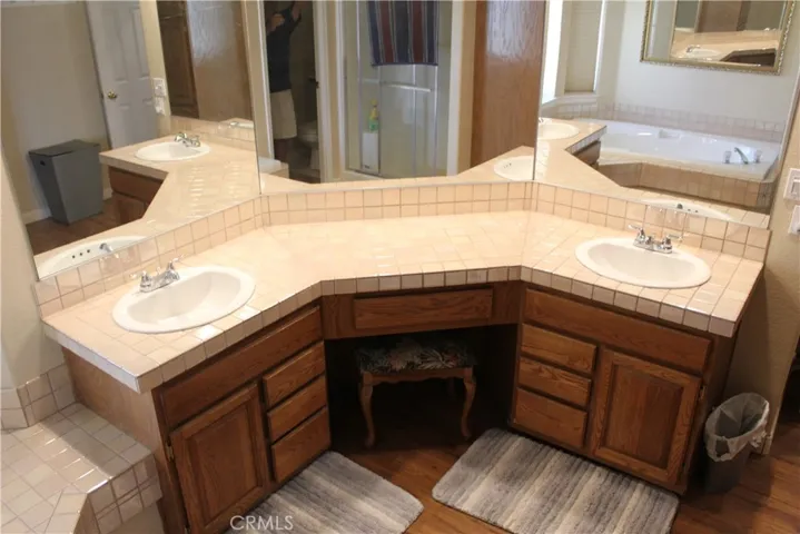 Double sink