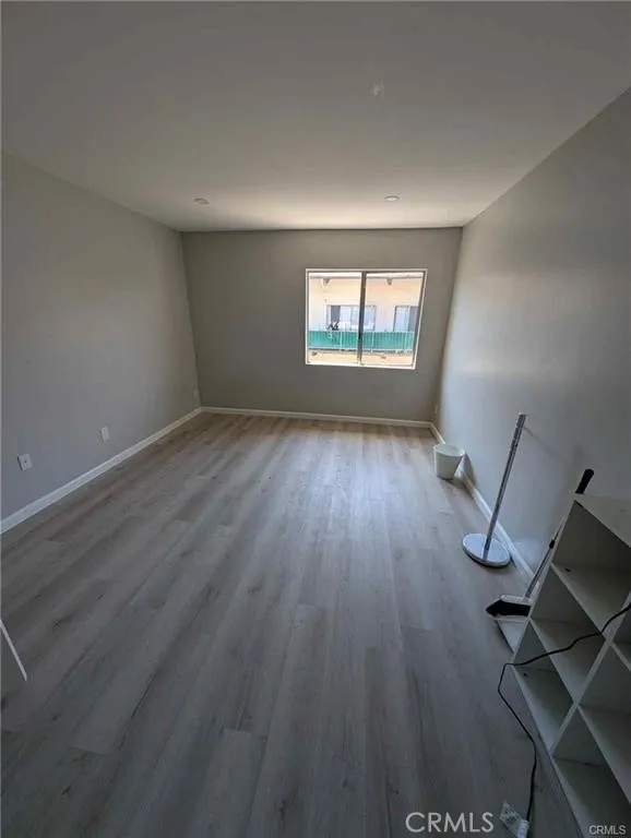 5460 White Oak Avenue  home-pic-6