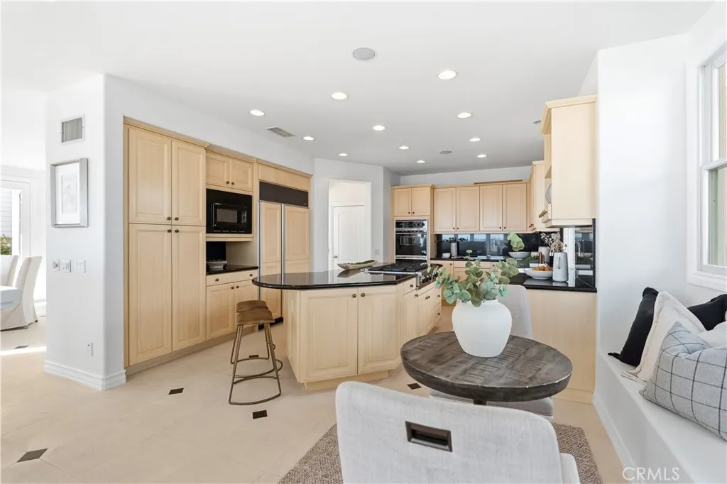 47 Cape Andover, Newport Beach, California 92660 home-pic-16