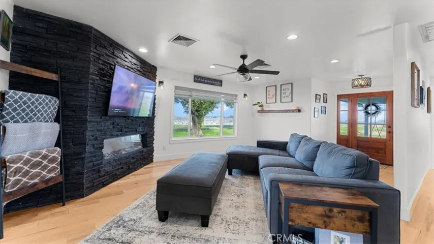 1553 Lofgren, Richvale, California 95917