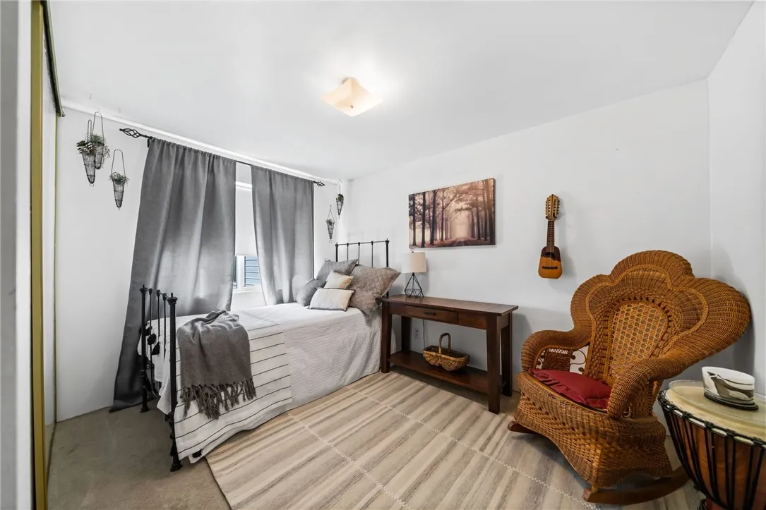 Secondary bedroom
