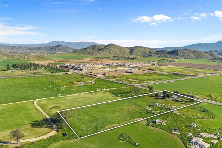 Aerial view from back of property looking toward the mountians