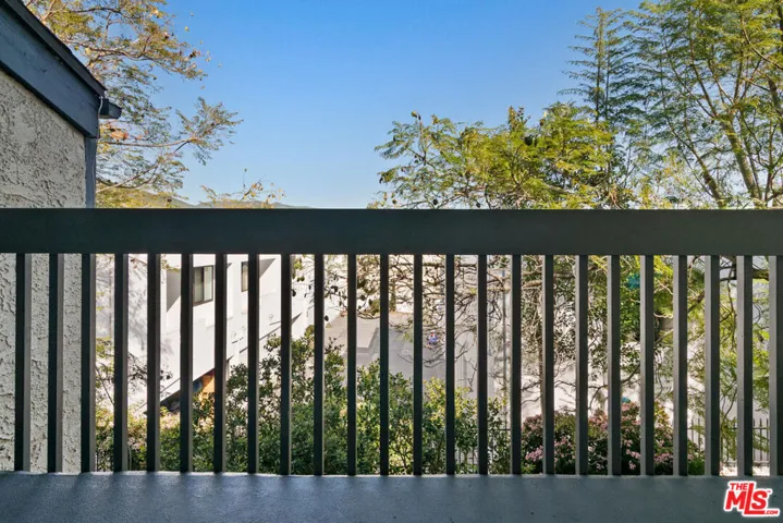 29239 Heathercliff Road 12, Malibu, California 90265