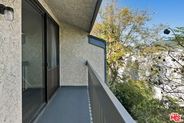 29239 Heathercliff Road 12, Malibu, California 90265