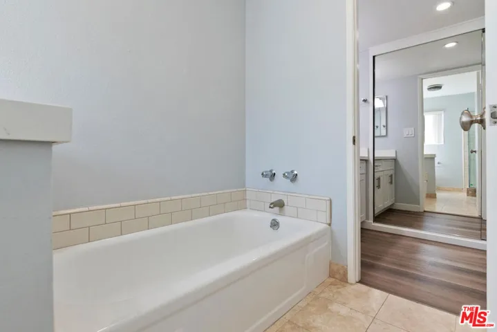 29239 Heathercliff Road 12, Malibu, California 90265
