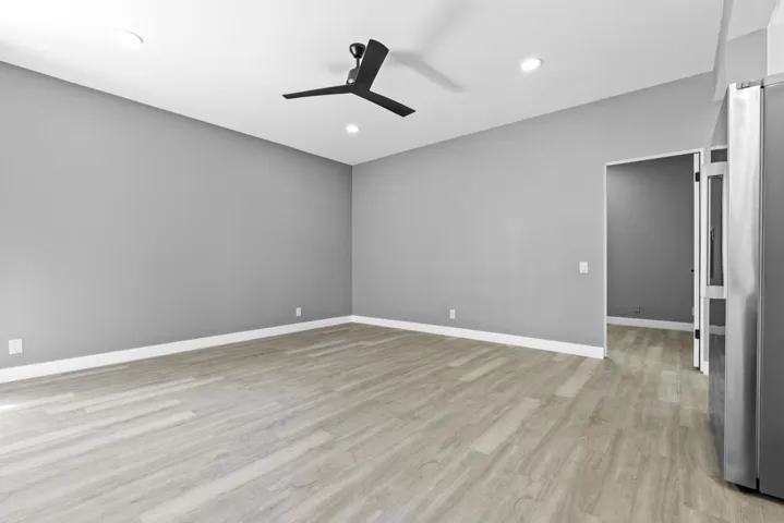 living area 2