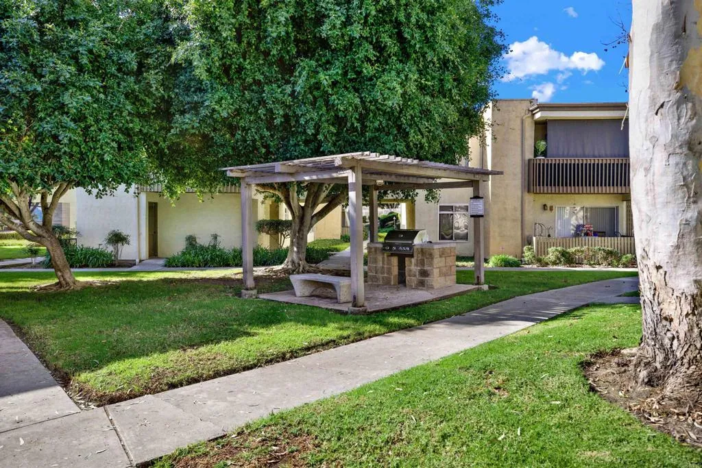 432 Edgehill Lane 169, Oceanside, California 92054 home-pic-18