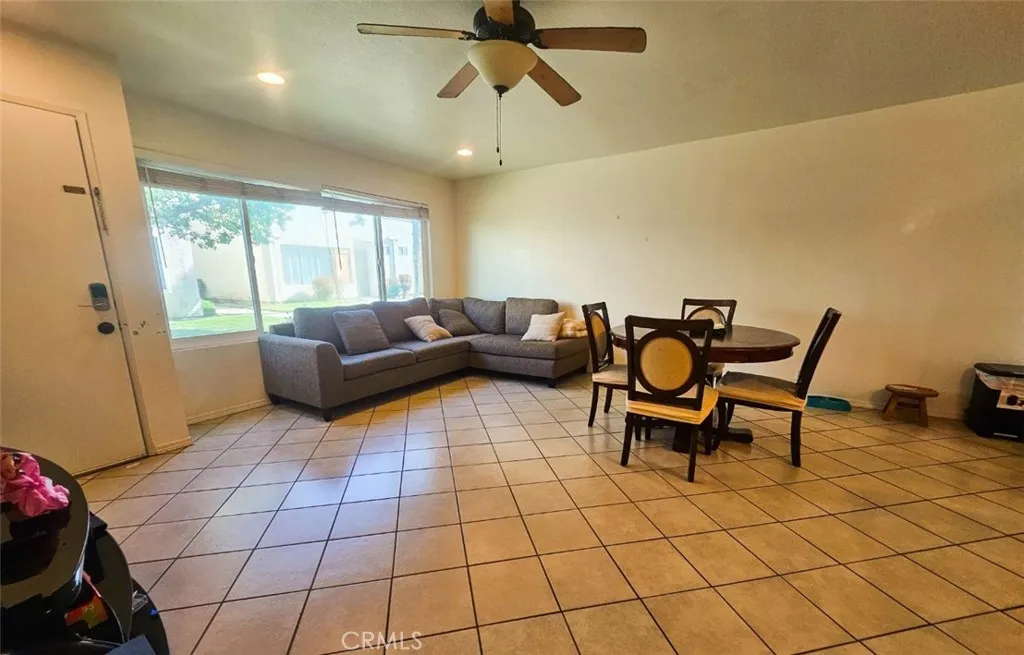 1337 W Latham, Hemet, California 92543 home-pic-6